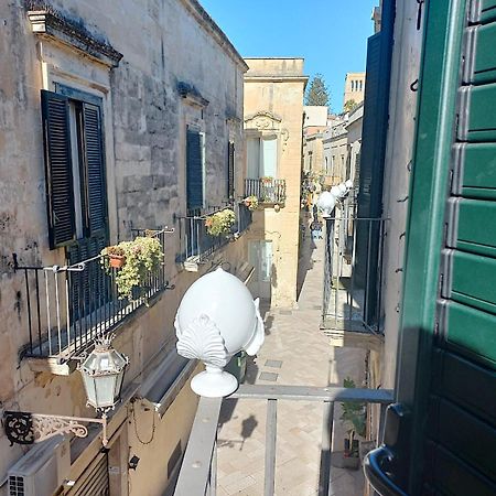 Li Frati Suite Lecce Exteriör bild