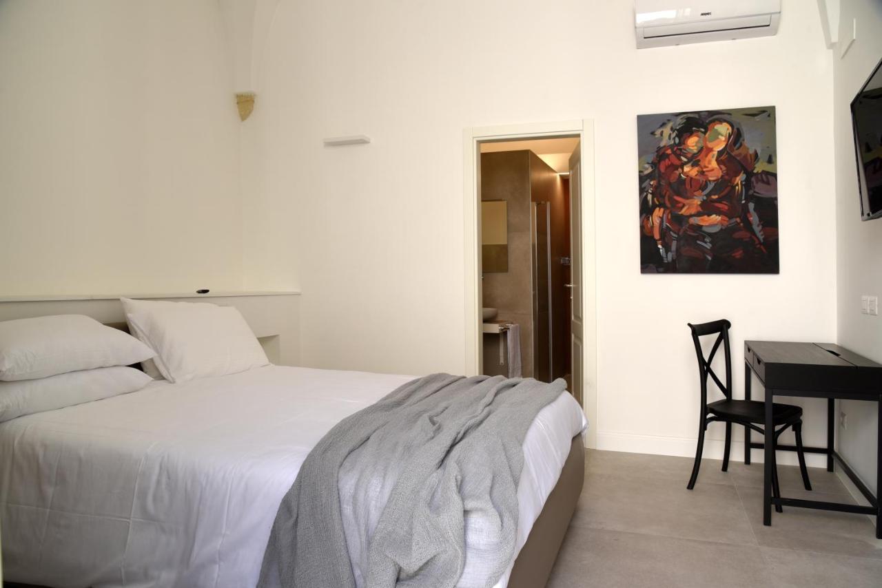 Li Frati Suite Lecce Exteriör bild