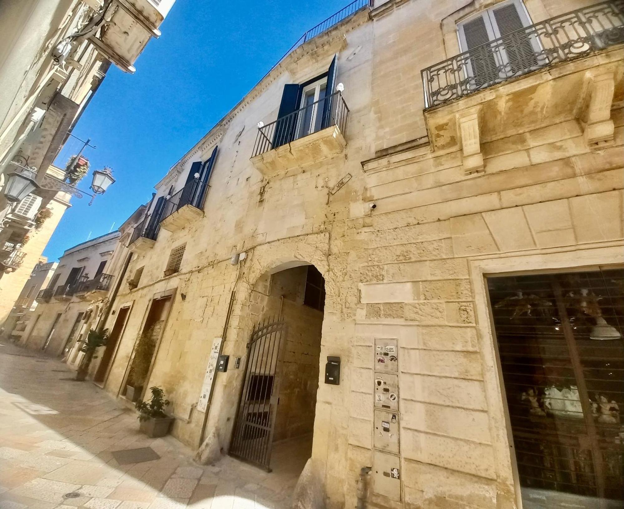 Li Frati Suite Lecce Exteriör bild
